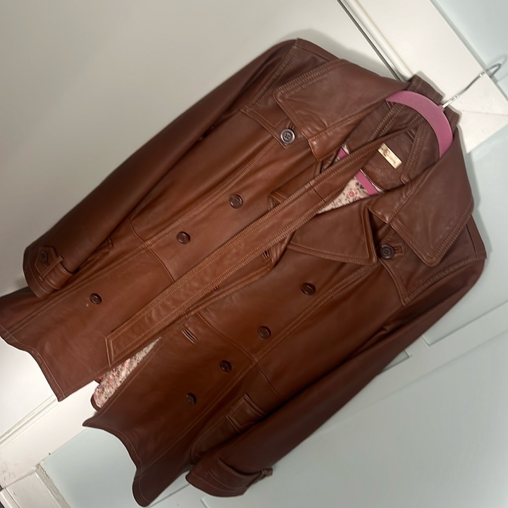 Beautiful like new brown leather coat with belt